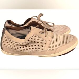 Cobb Hill Beige Perforated Lace-Up Sneakers – Size 6.5
